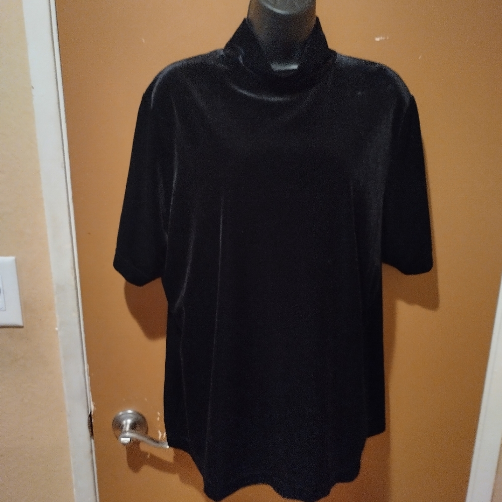 Baxter Wells Black Velvet Short Sleeve Size 2X /XXL